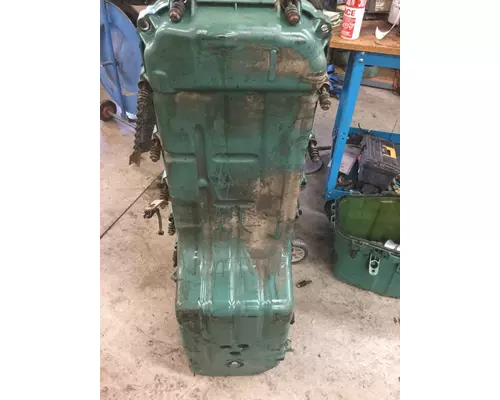 VOLVO D13 SCR Oil Pan