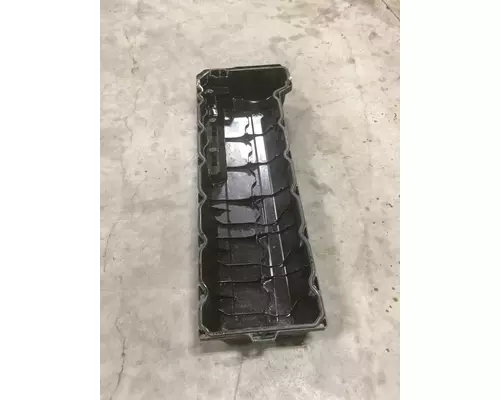 VOLVO D13 SCR Valve Cover