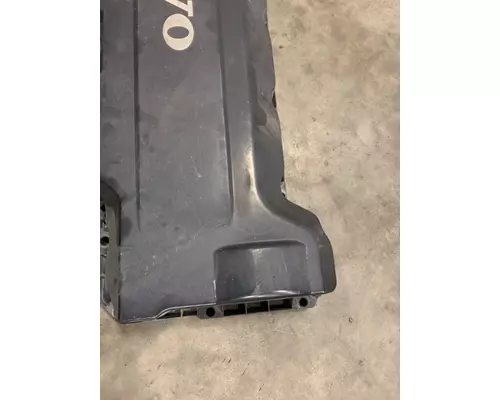 VOLVO D13 SCR Valve Cover