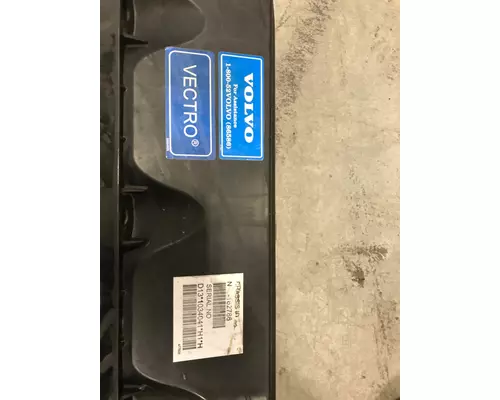 VOLVO D13 SCR Valve Cover