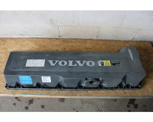 VOLVO D13 SCR Valve Cover