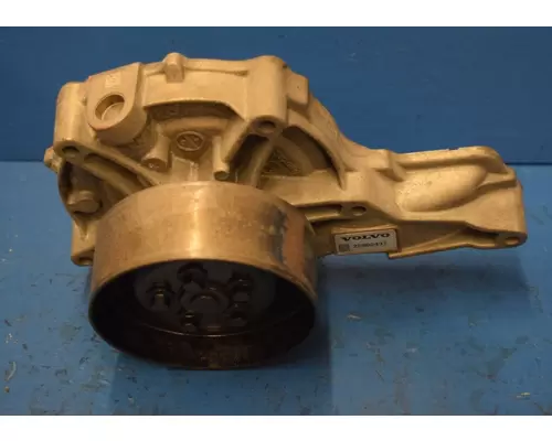 VOLVO D13 SCR Water Pump