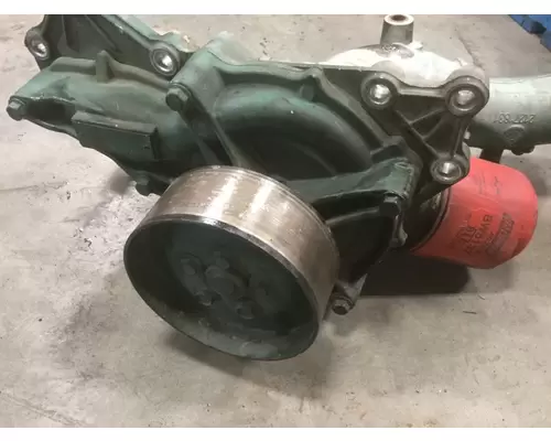 VOLVO D13 SCR Water Pump