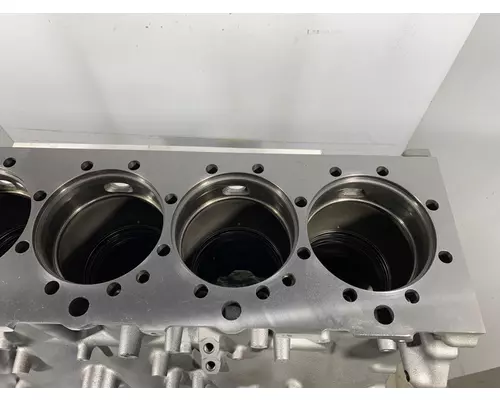VOLVO D13H Cylinder Block