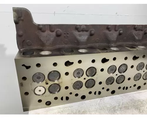 VOLVO D13J Engine Cylinder Head