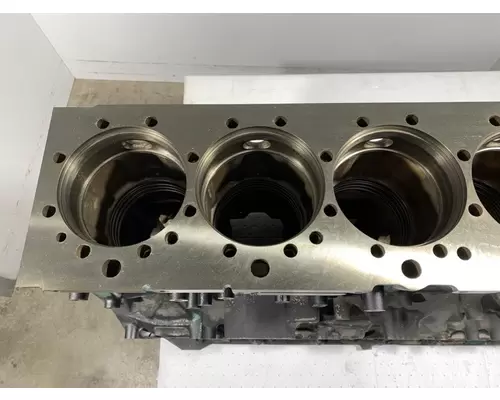 VOLVO D13M Cylinder Block