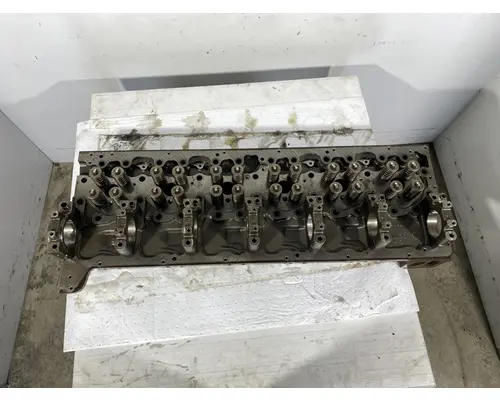 VOLVO D13M Cylinder Head