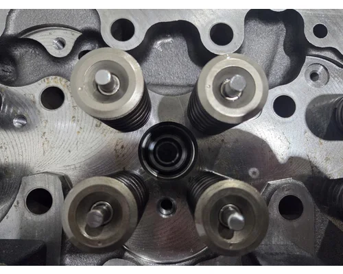 VOLVO D13M Cylinder Head