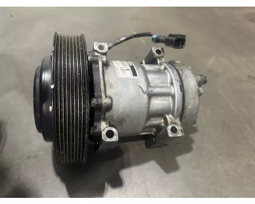 VOLVO D13 Air Conditioner Compressor