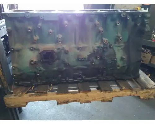 VOLVO D13 CYLINDER BLOCK
