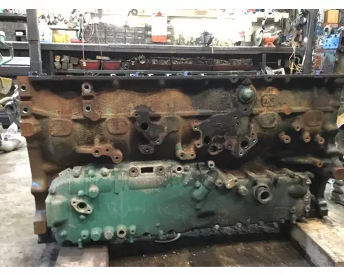 VOLVO D13 CYLINDER BLOCK