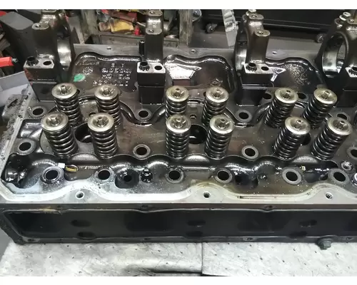 VOLVO D13 CYLINDER HEAD