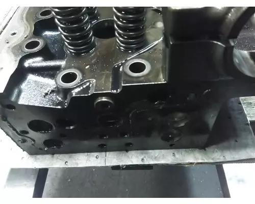 VOLVO D13 CYLINDER HEAD