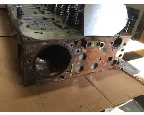 VOLVO D13 CYLINDER HEAD