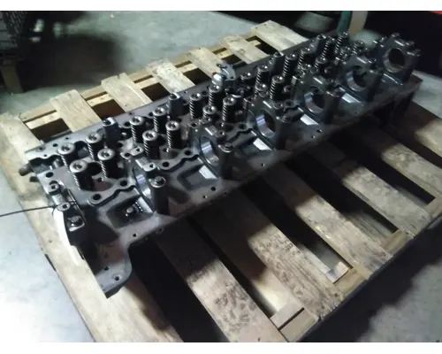 VOLVO D13 CYLINDER HEAD