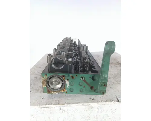 VOLVO D13 CYLINDER HEAD