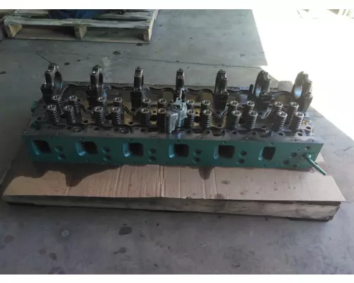 VOLVO D13 CYLINDER HEAD