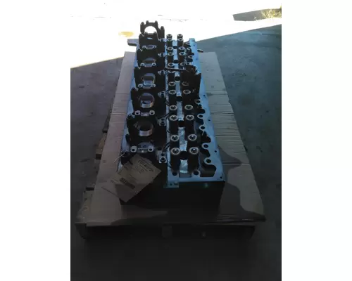 VOLVO D13 CYLINDER HEAD