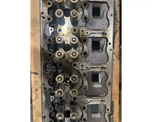 VOLVO D13 Cylinder Head