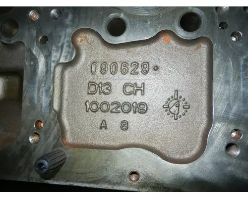 VOLVO D13 Cylinder Head