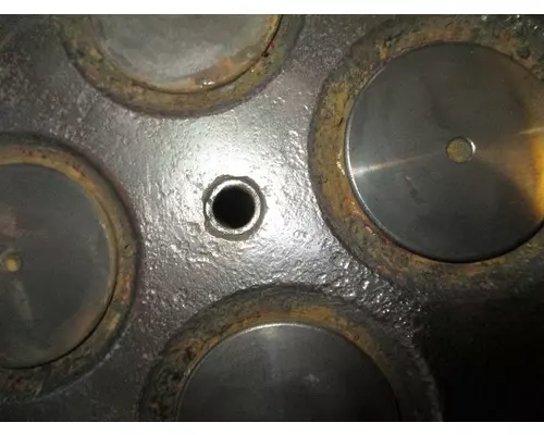 VOLVO D13 Cylinder Head