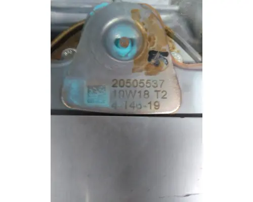 VOLVO D13 ENGINE OIL COOLER