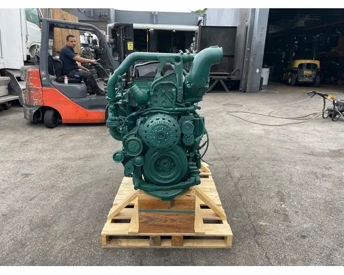 VOLVO D13 Engine Assembly
