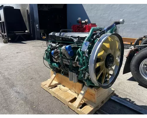 VOLVO D13 Engine Assembly