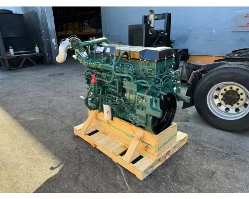 VOLVO D13 Engine Assembly