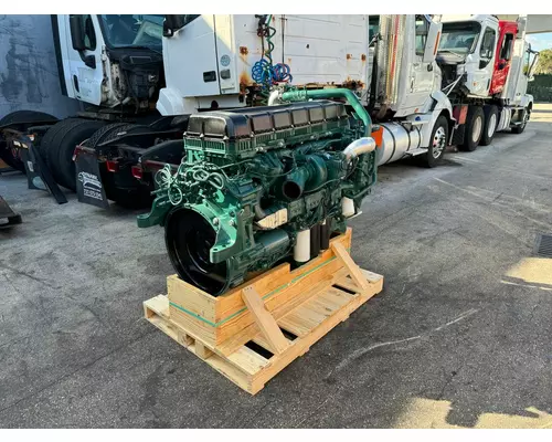 VOLVO D13 Engine Assembly