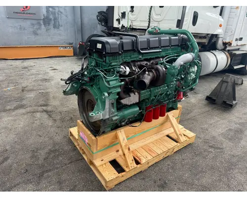 VOLVO D13 Engine Assembly