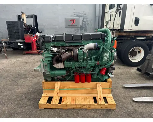 VOLVO D13 Engine Assembly
