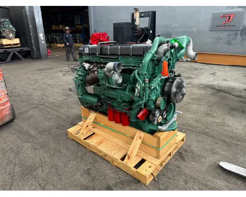 VOLVO D13 Engine Assembly