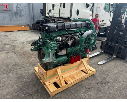 VOLVO D13 Engine Assembly