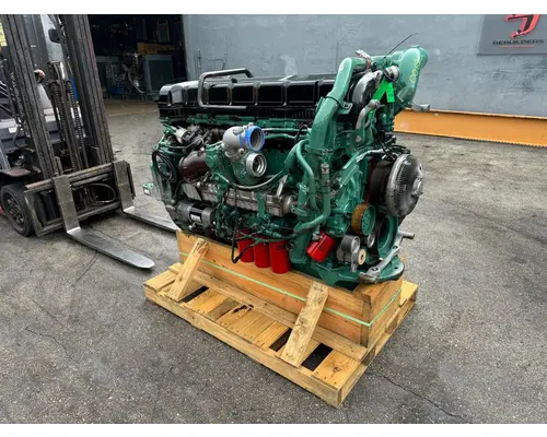 VOLVO D13 Engine Assembly