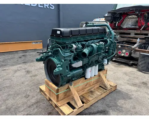 VOLVO D13 Engine Assembly