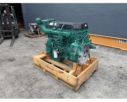 VOLVO D13 Engine Assembly