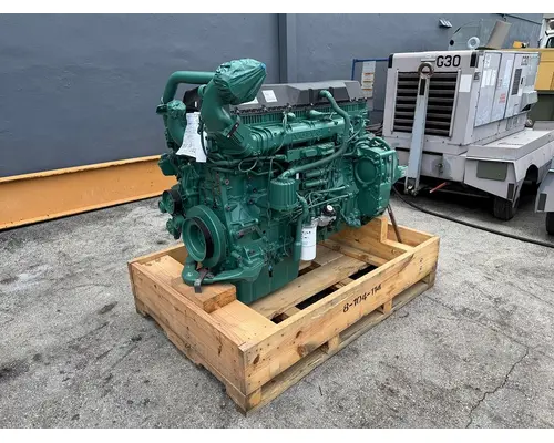 VOLVO D13 Engine Assembly