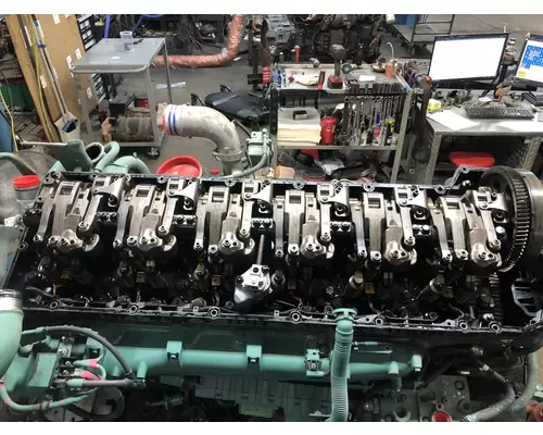 VOLVO D13 Engine Assembly