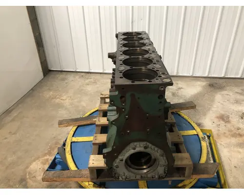 VOLVO D13 Engine Block