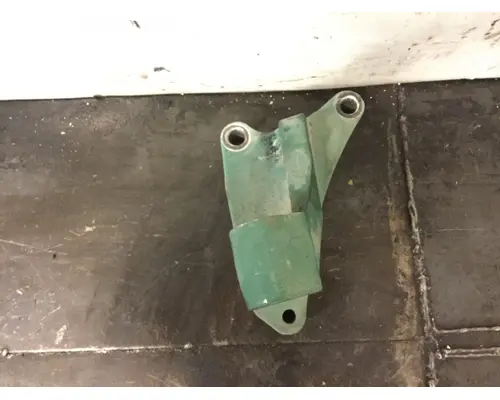 VOLVO D13 Engine Mounts