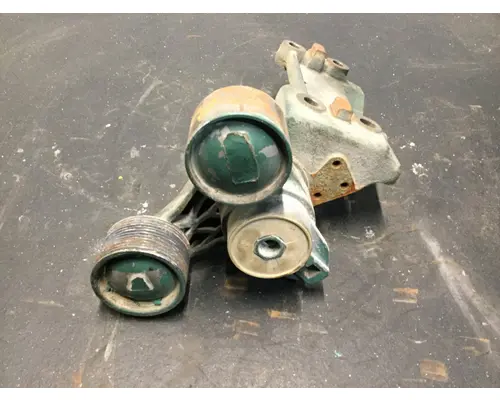 VOLVO D13 Engine Mounts