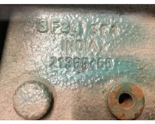 VOLVO D13 Engine Mounts