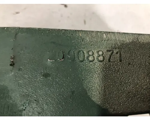 VOLVO D13 Engine Mounts