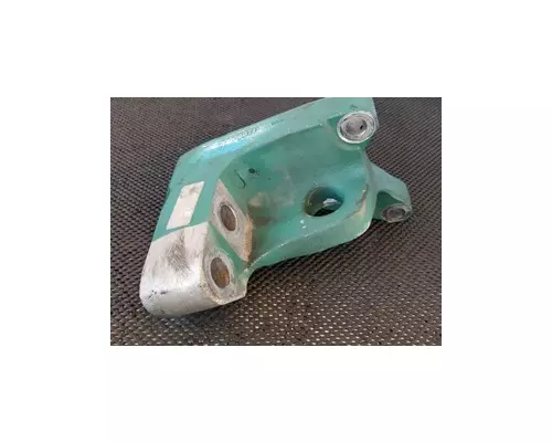 VOLVO D13 Engine Mounts