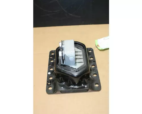 VOLVO D13 Engine Mounts