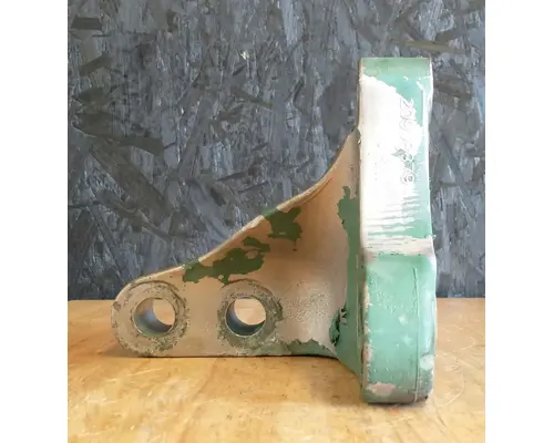 VOLVO D13 Engine Mounts