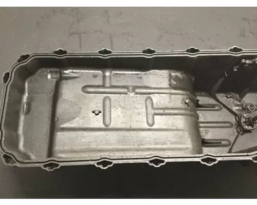 VOLVO D13 Engine Oil Pan