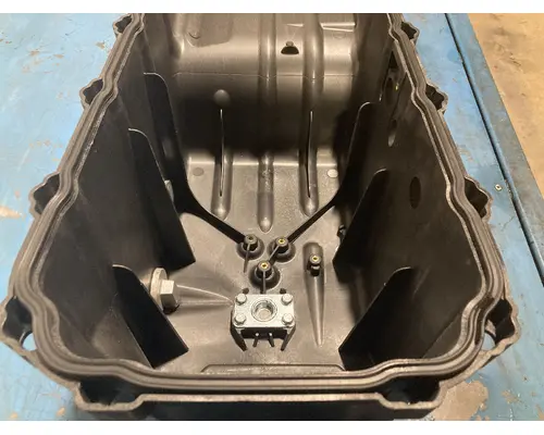 VOLVO D13 Engine Oil Pan