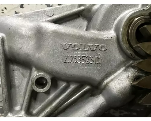 VOLVO D13 Engine Oil Pump